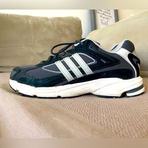 Adidas Response CL Men’s 10 Grey Core Black Running Shoes Bad Bunny jellyfish